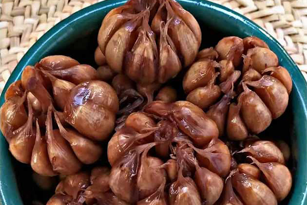 طرز تهییه سیر ترشی